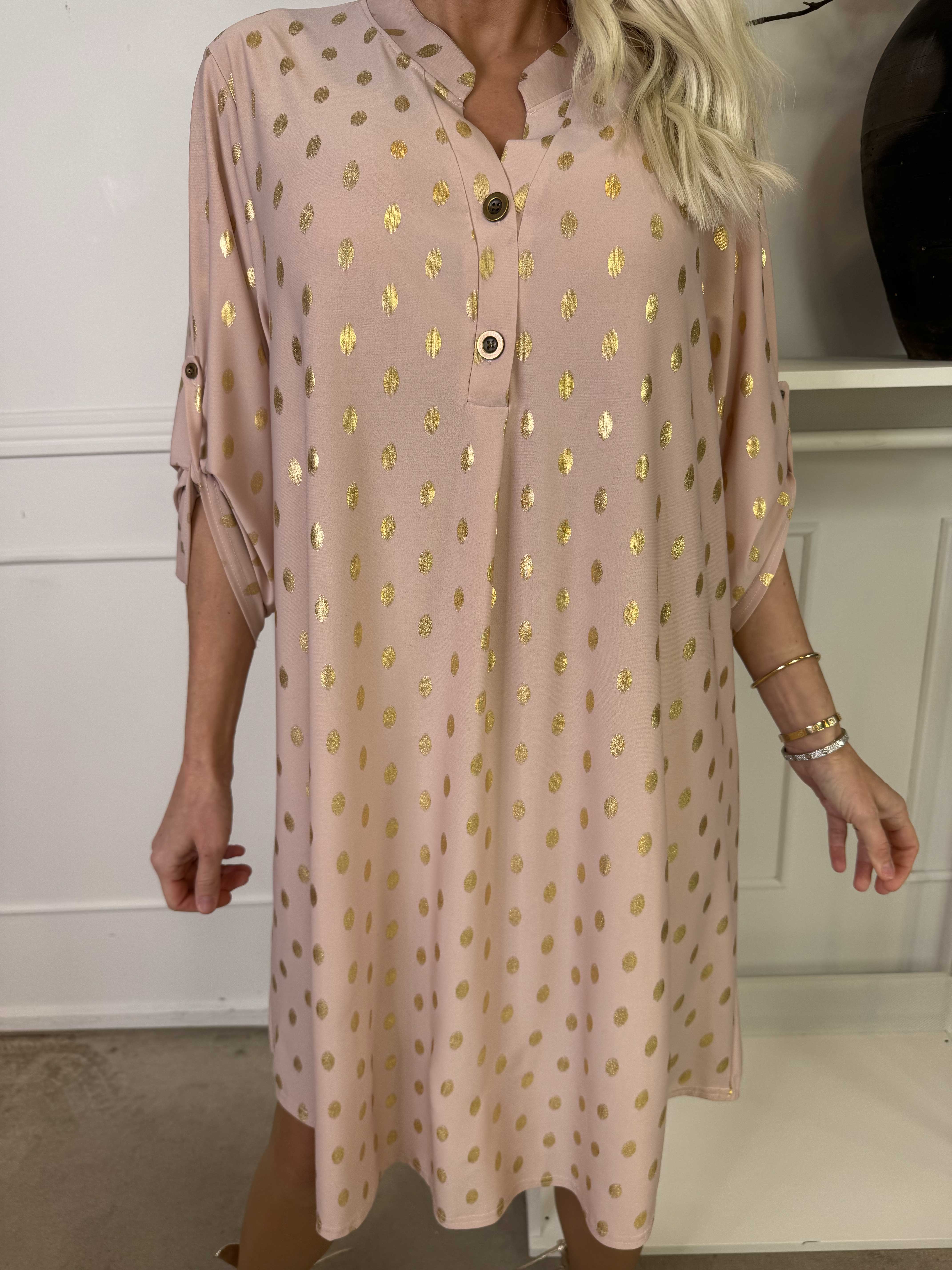 Ebba Gold Long - Elastisk kjole med guld prikker
